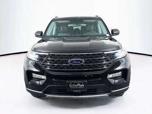 Used 2024 Ford Explorer XLT w/ Equipment Group 202A RWD image 2