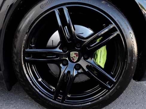 Used 2018 Porsche Panamera 4 image 86