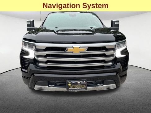 Used 2025 Chevrolet Silverado 1500 High Country w/ High Country Premium Package AWD/4WD image 4