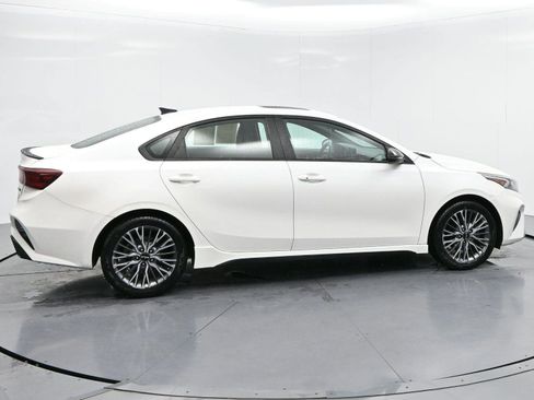 Used 2022 Kia Forte GT-Line w/ GT-Line Premium Package FWD image 8