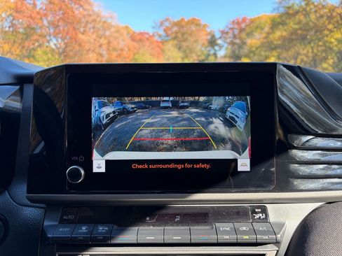 Used 2025 Toyota Camry LE image 17