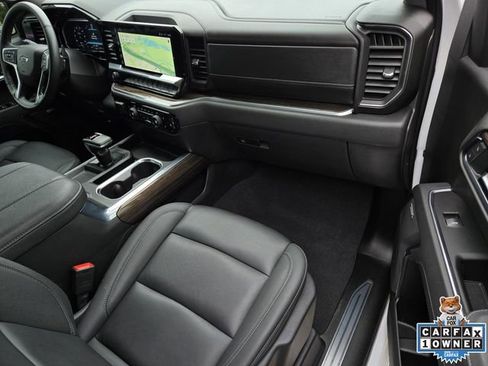 Used 2025 Chevrolet Silverado 1500 LT Trail Boss w/ Convenience Package II AWD/4WD image 8