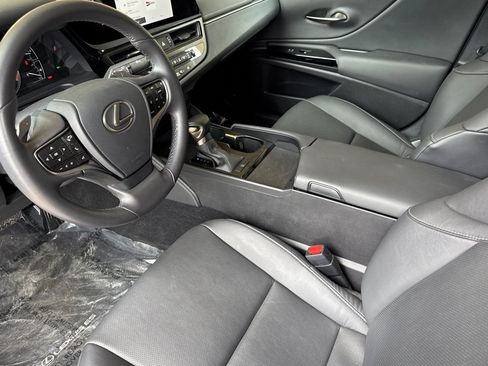 Certified 2025 Lexus ES 350 w/ Accessory Package (Z1) FWD image 11
