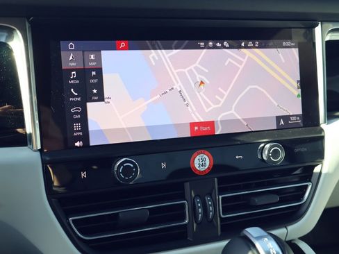 New 2026 Porsche Macan S image 18