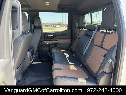 Used 2022 Chevrolet Silverado 1500 High Country w/ Technology Package AWD/4WD image 34