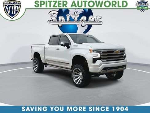 Certified 2022 Chevrolet Silverado 1500 High Country w/ High Country Premium Package image 3