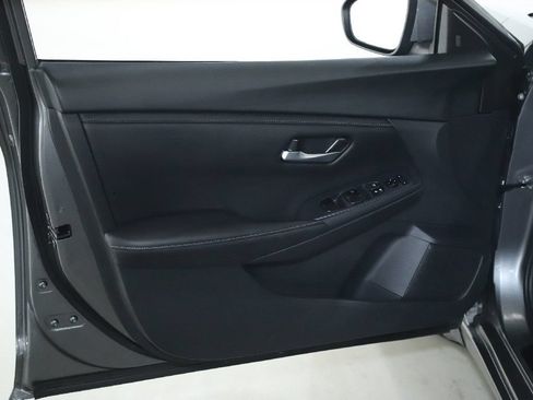 Certified 2024 Nissan Sentra SV FWD image 15