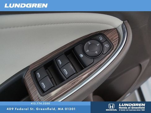 Used 2024 Chevrolet Malibu LT FWD image 15