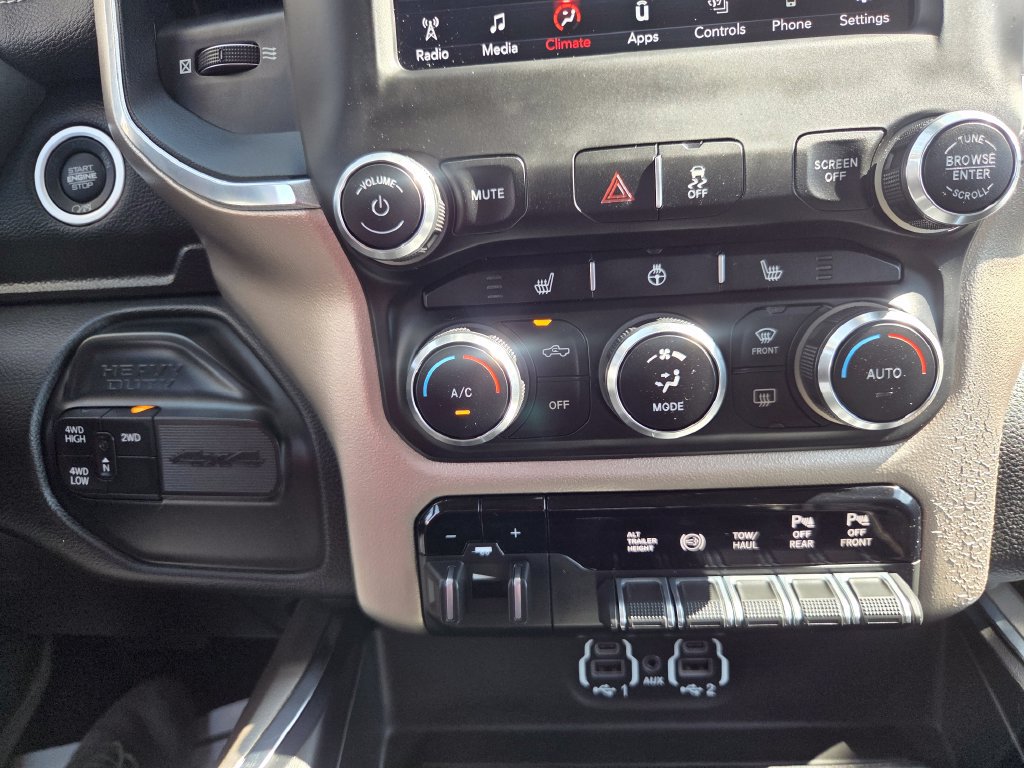 Used 2021 RAM 3500 Laramie w/ Cold Weather Group AWD/4WD image 18