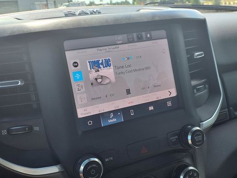 Used 2022 RAM 1500 Big Horn AWD/4WD image 8