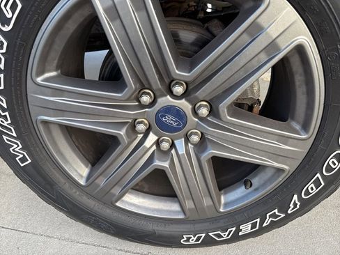 Used 2020 Ford F150 XLT w/ Equipment Group 302A Luxury image 9