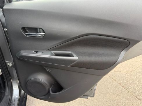 Used 2023 Nissan Kicks SV FWD image 30