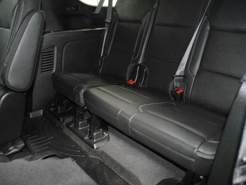 Used 2024 GMC Yukon XL Denali AWD/4WD image 46
