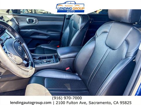 Used 2021 Kia Sorento EX w/ Panoramic Sunroof Package FWD image 16