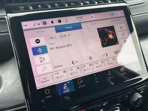 Used 2021 Jeep Grand Cherokee L Limited image 32