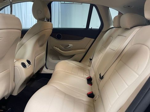 Used 2022 Mercedes-Benz GLC 300 4MATIC image 25