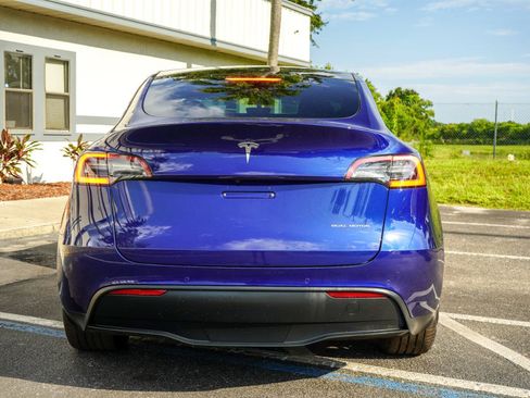 Used 2021 Tesla Model Y Long Range AWD/4WD image 5