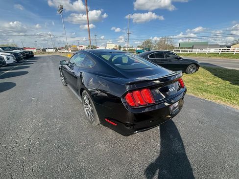 Used 2017 Ford Mustang GT image 6