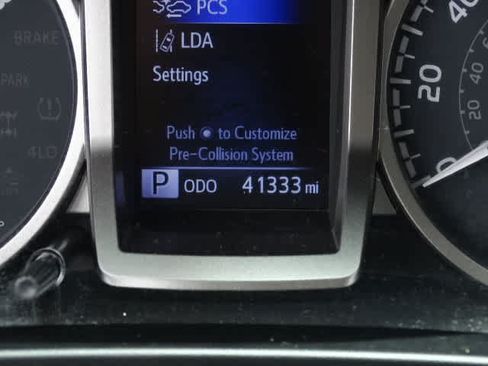 Certified 2021 Toyota Tacoma SR5 RWD image 25