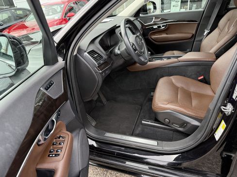 Used 2019 Volvo XC90 T6 Momentum w/ Advanced Package image 14