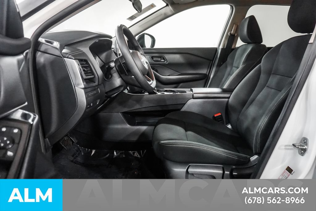 Used 2024 Nissan Rogue S FWD image 14