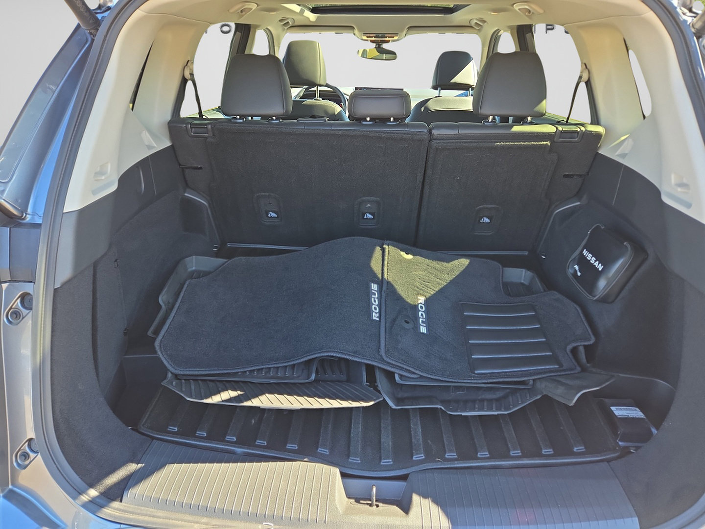 Used 2025 Nissan Rogue SL w/ SL Premium Package AWD/4WD image 10