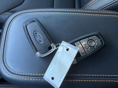 Used 2025 Ford Maverick Tremor AWD/4WD image 34
