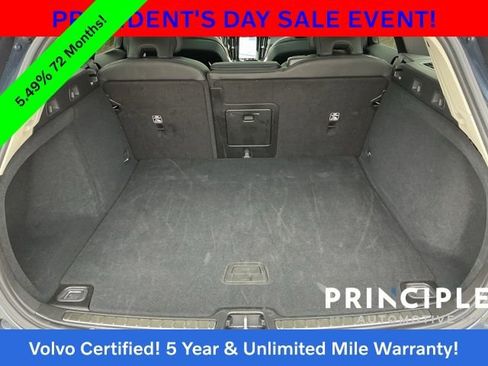 Certified 2025 Volvo V60 B5 Cross Country Plus image 31