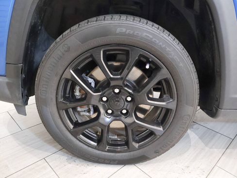 Used 2023 Jeep Compass Latitude w/ Convenience Group AWD/4WD image 10