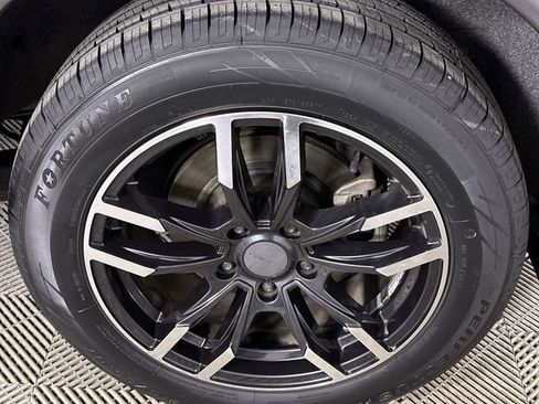 Used 2019 Nissan Rogue Sport SV w/ Technology Package image 34