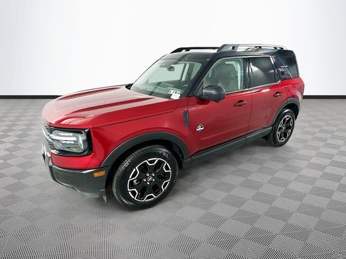 Certified 2025 Ford Bronco Sport Outer Banks w/ Outer Banks Tech Package+ AWD/4WD image 4