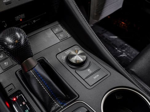 Used 2019 Lexus RC F image 38