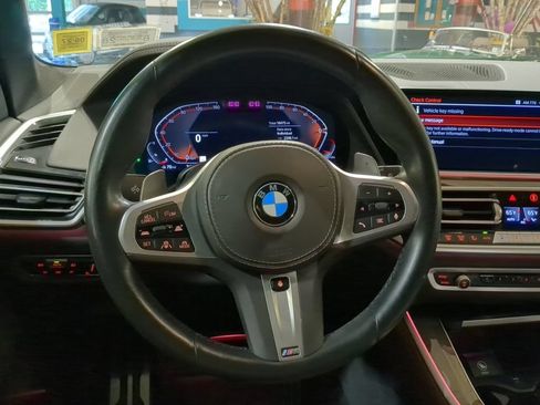 Used 2023 BMW X5 xDrive40i w/ Executive Package AWD/4WD image 2