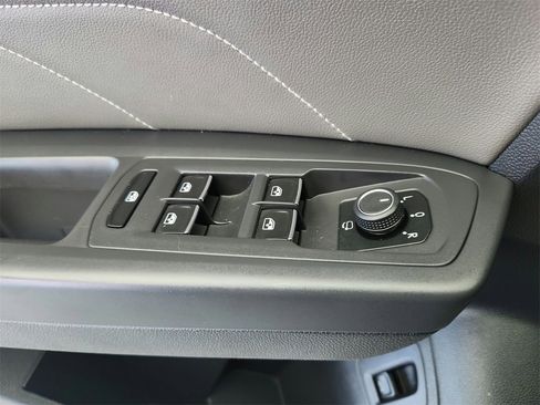 Used 2021 Volkswagen Atlas Cross Sport SEL Premium image 20