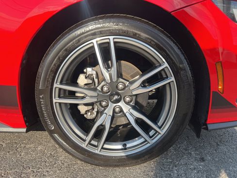 Used 2024 Ford Mustang Coupe RWD image 22