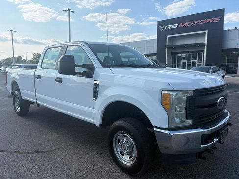 Used 2017 Ford F250 XL w/ XL Decor Group AWD/4WD image 2