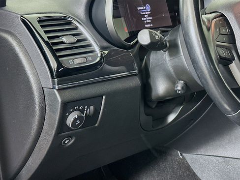 Used 2020 Jeep Grand Cherokee Trailhawk w/ Trailhawk Luxury Group image 17