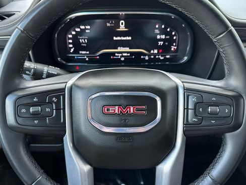 Used 2024 GMC Yukon XL SLT AWD/4WD image 33