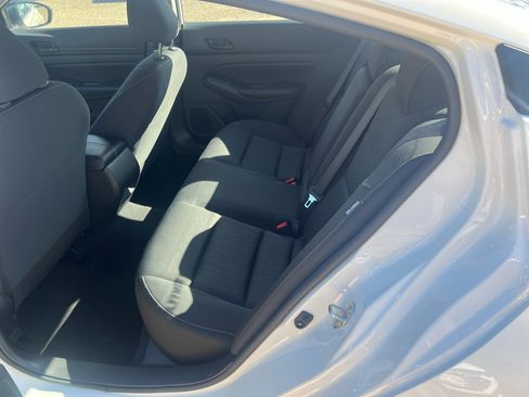 Used 2024 Nissan Altima 2.5 S image 13