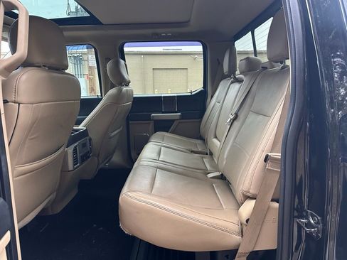 Used 2017 Ford F350 Lariat w/ Lariat Value Package AWD/4WD image 13