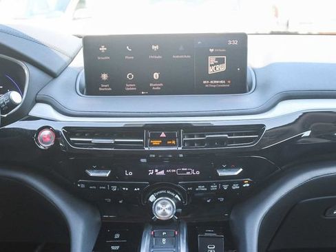 Used 2023 Acura MDX SH-AWD image 12