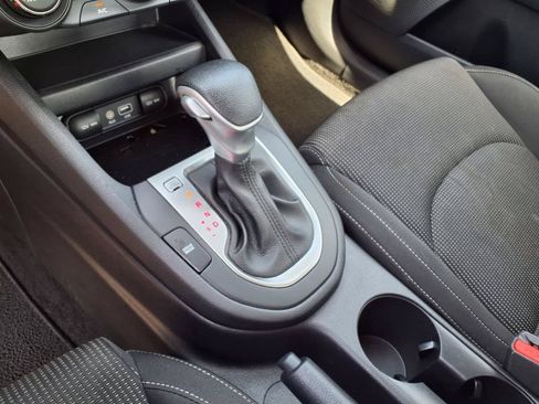 Used 2021 Kia Forte LXS FWD image 22