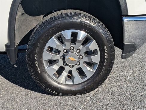 Used 2025 Chevrolet Silverado 2500 LT w/ Safety Package image 11