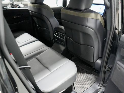 Used 2024 Lexus GX 550 image 25