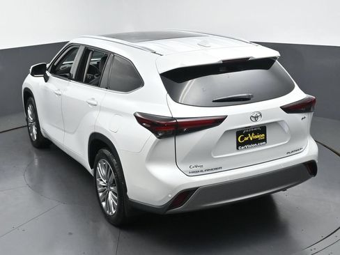 Used 2026 Toyota Highlander Platinum AWD/4WD image 39