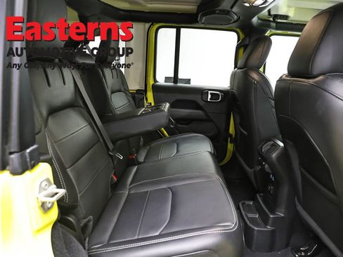 Used 2023 Jeep Wrangler Unlimited Sahara AWD/4WD image 23