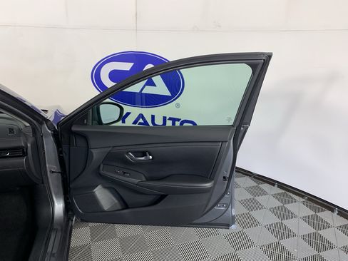 Used 2022 Nissan Sentra SV FWD image 39