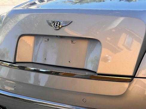Used 2011 Bentley Mulsanne RWD image 7