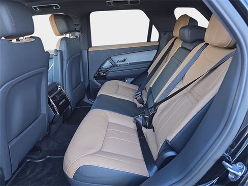 New 2025 Land Rover Range Rover Sport Dynamic SE image 10