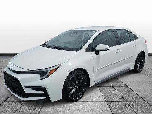 Used 2024 Toyota Corolla SE FWD image 1